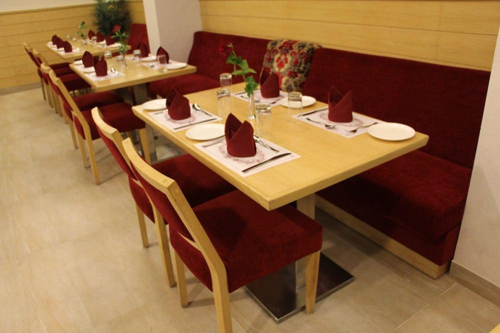 Dasaprakash Hotel 3*