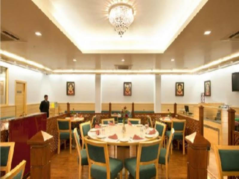 Hotel Dasaprakash 3*