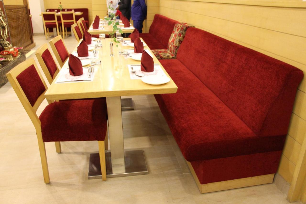 Hotel Dasaprakash 3*